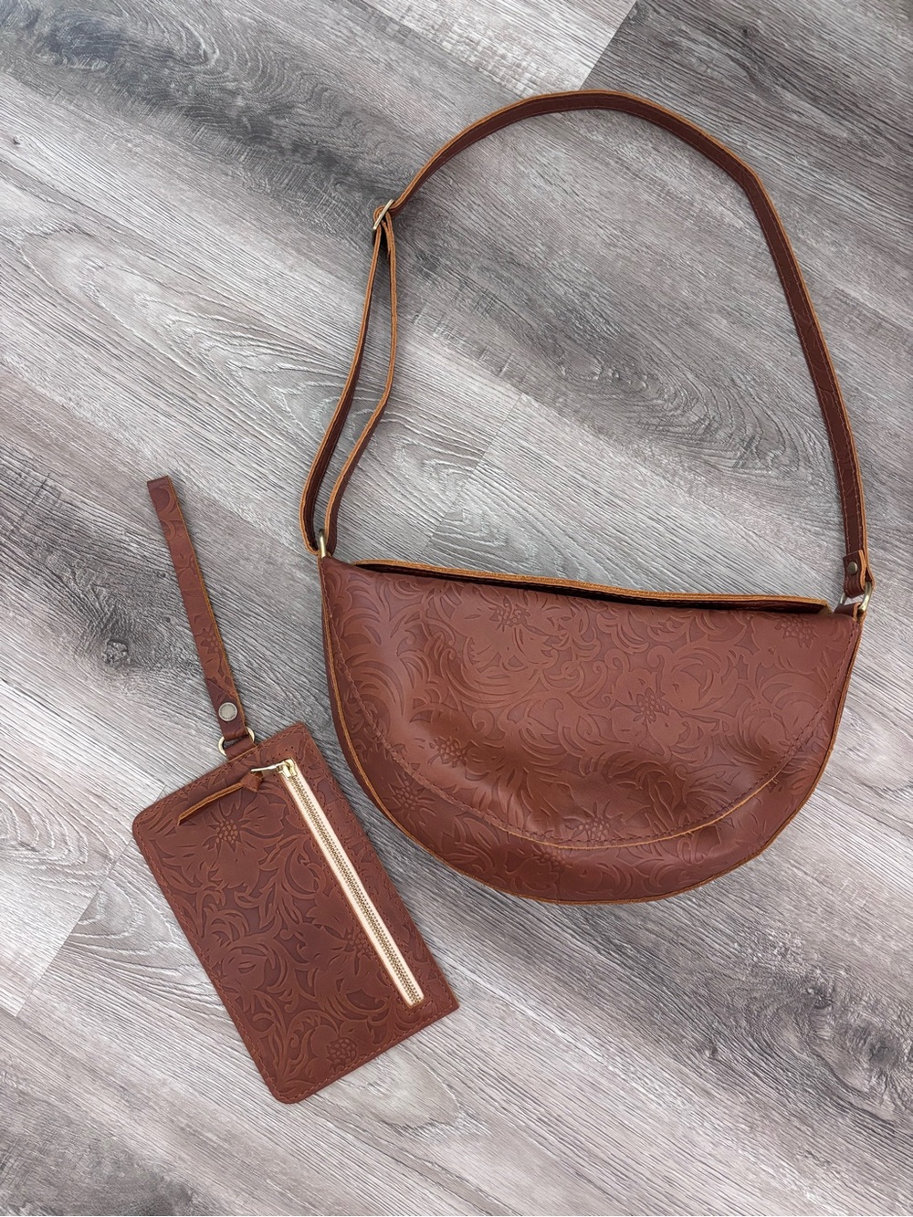 Portland Leather Koala Sling Bag Embossed Leather Large - Leather Sling wristlet